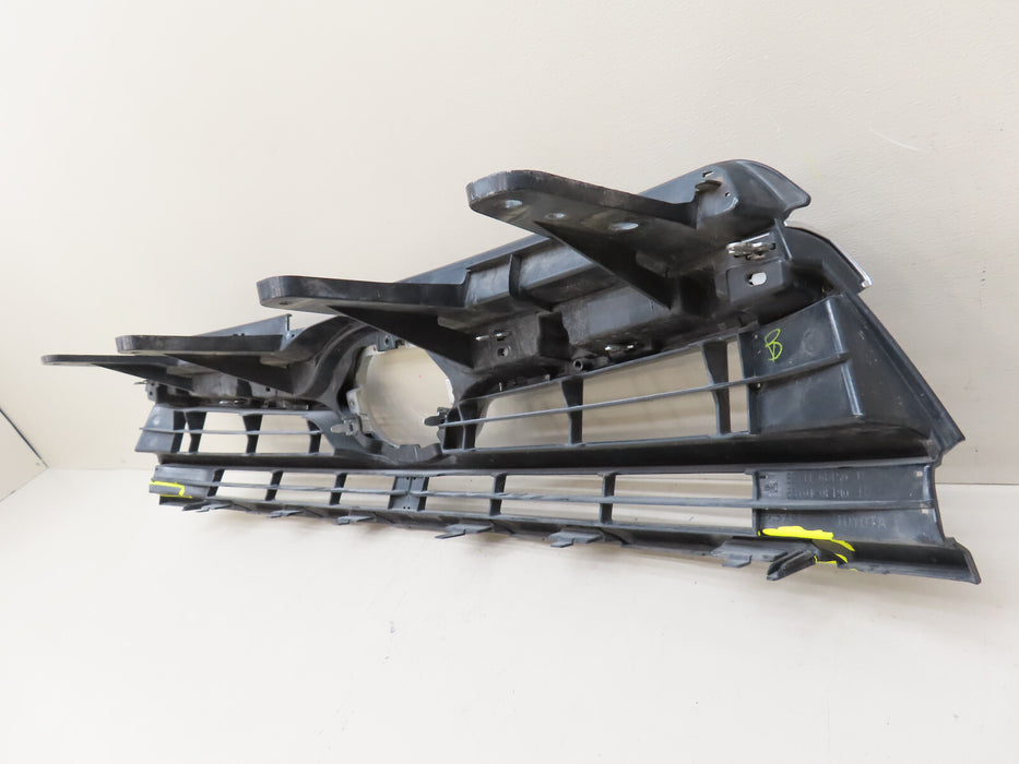 2014-2016 TOYOTA HIGHLANDER FRONT UPPER GRILLE OEM 53111-0E150