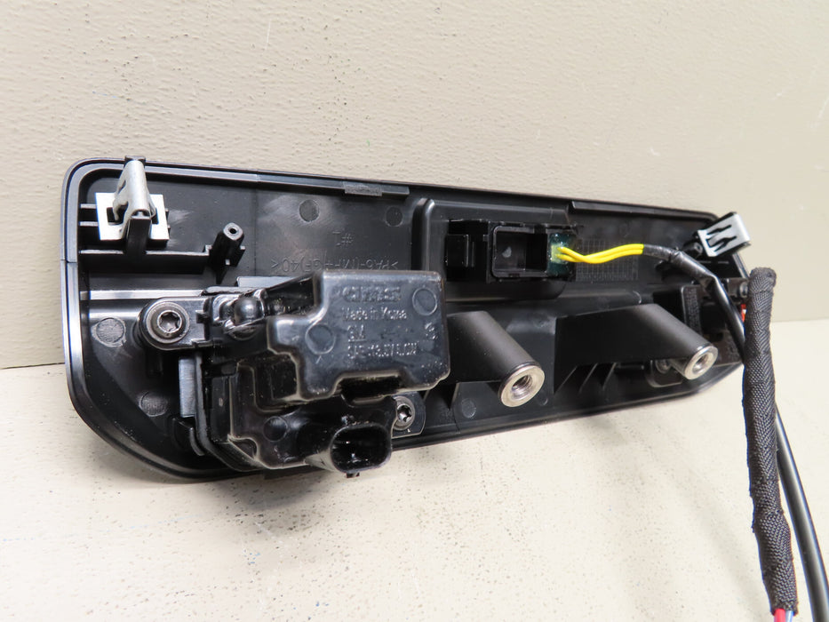 84758071 Chevrolet, GMC Silverado 1500, Sierra 1500 Gate Tailgate Handle OEM
