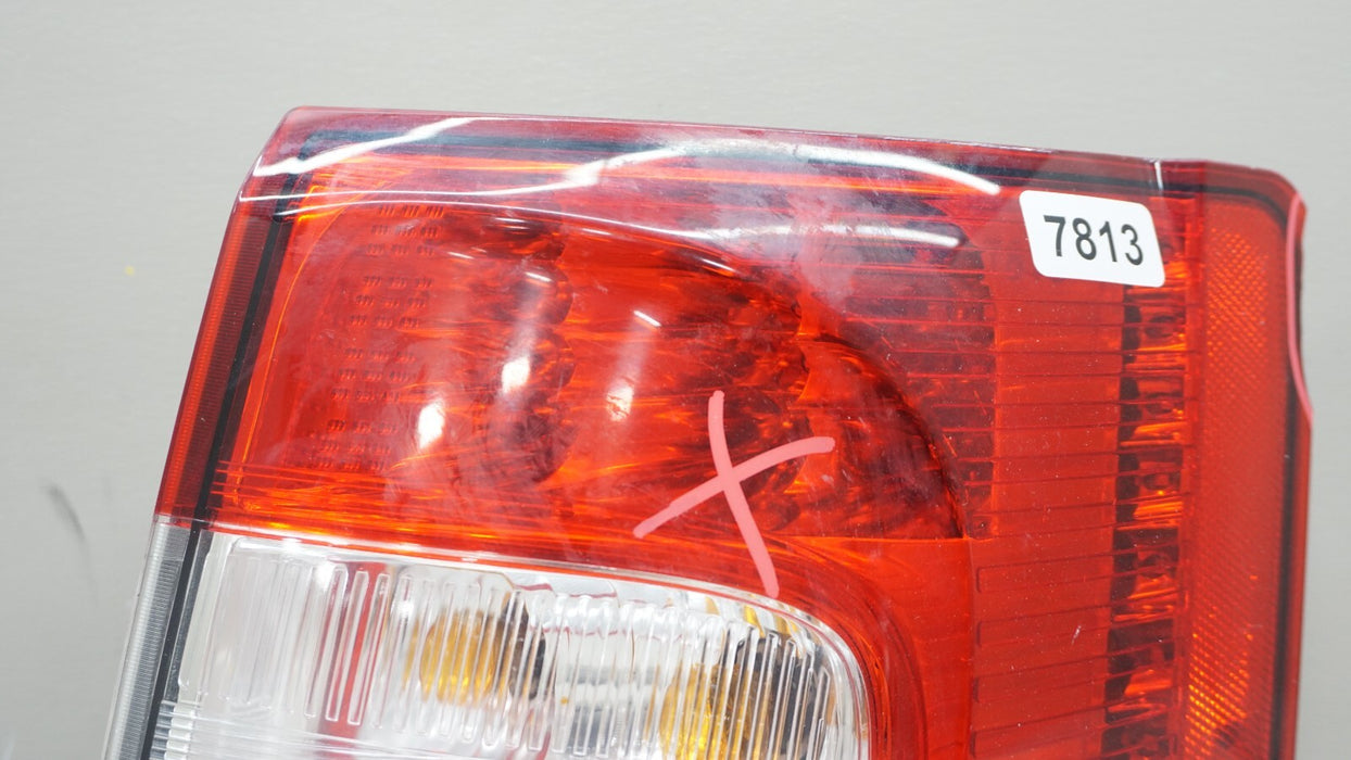 2011-2016 CHRYSLER TOWN & COUNTRY REAR RH RIGHT PASSENGER SIDE TAIL LIGHT OEM