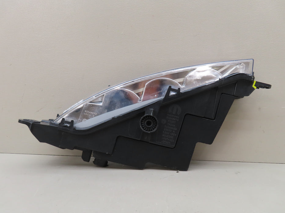 2015-2020 DODGE CHARGER FRONT RIGHT PASSENGER SIDE FOG LIGHT OEM