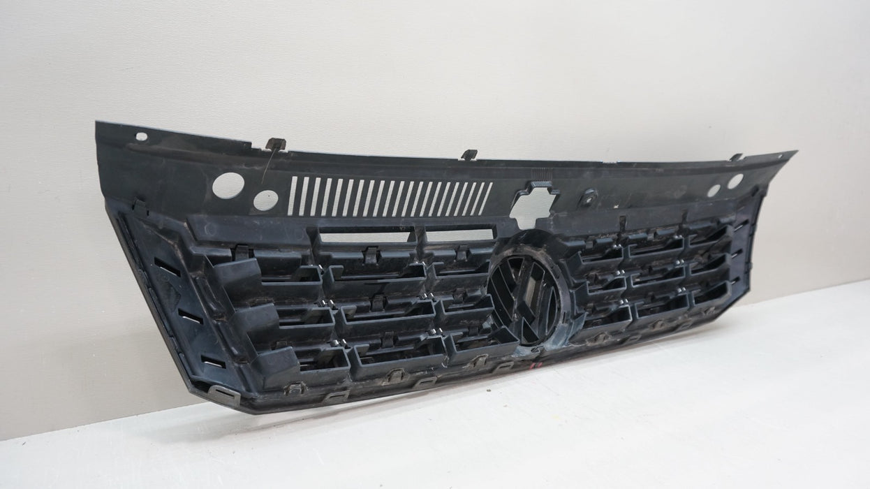2016-2018 VOLKSWAGEN PASSAT FRONT UPPER BUMPER RADIATOR GRILLE OEM 561853653