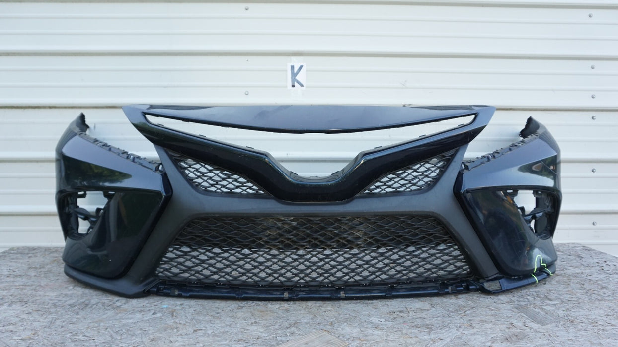 2018-2020 TOYOTA CAMRY FRONT PLASTIC BUMPER PANEL COVER FACTORY OEM 18 19 20