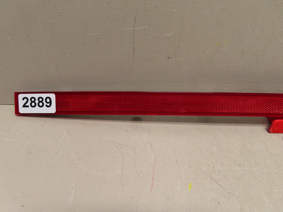 2021 2022 HYUNDAI SANTA FE REAR REFLECTOR CENTER OEM 92409-S1500...