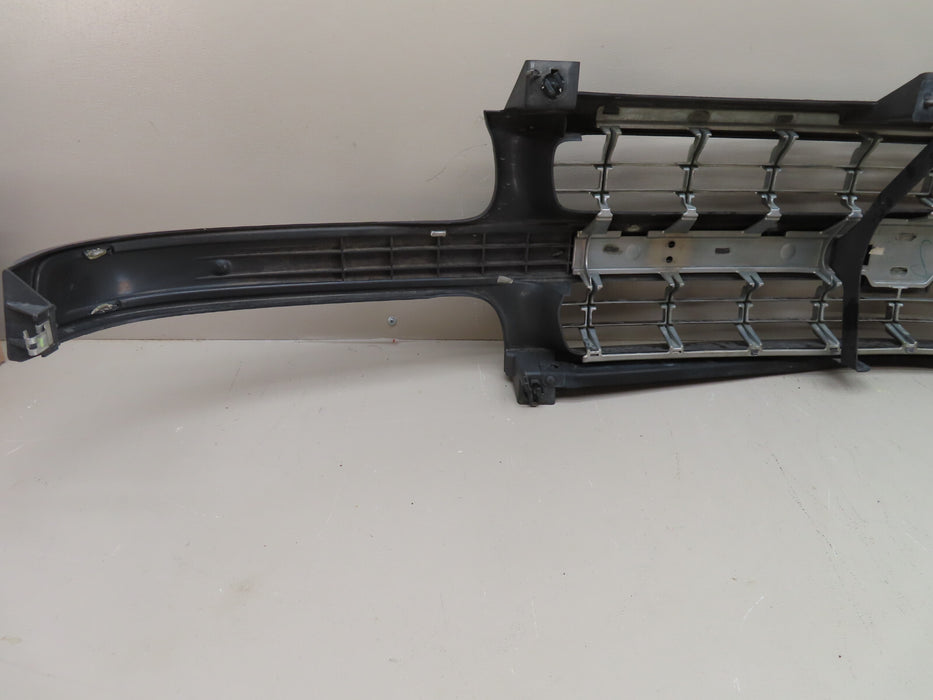 2000-2006 CHEVROLET Suburban Tahoe FRONT GRILL GRILLE OEM