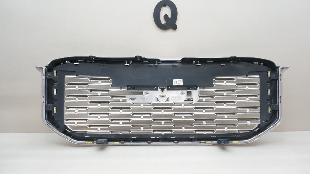 2018-2020 GMC YUKON FRONT RADIATOR GRILLE GRILL 84316391 OEM