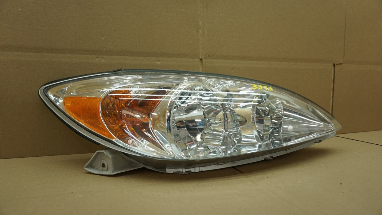 2002-2004 TOYOTA CAMRY FRONT RIGHT PASSENGER SIDE HEADLIGHT HALOGEN OEM 02 03 04