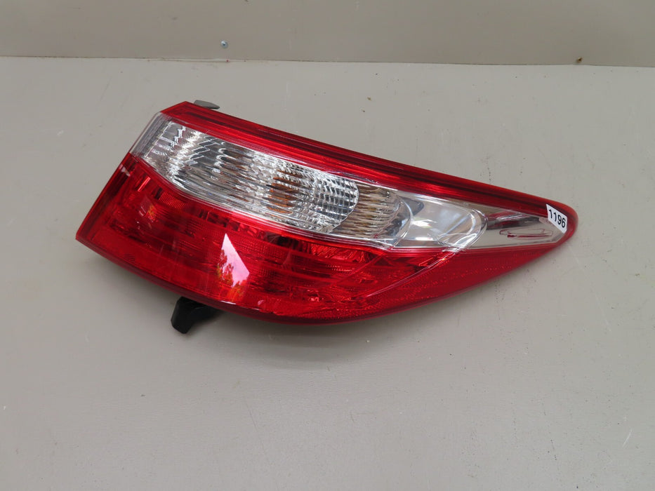 2015-2017 TOYOTA CAMRY REAR PASSENGER SIDE TAILLIGHT TAILLAMP ASSEMBLY OEM