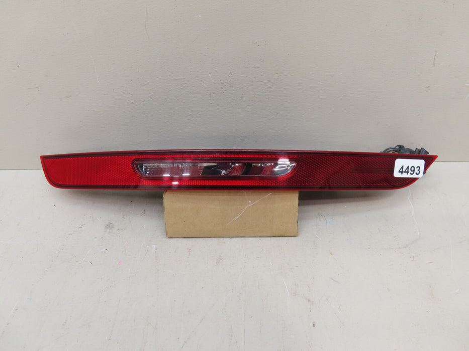2015-2018 PORSCHE MACAN REAR RIGHT PASSENGER SIDE BACKUP LIGHT REFLECTOR OEM