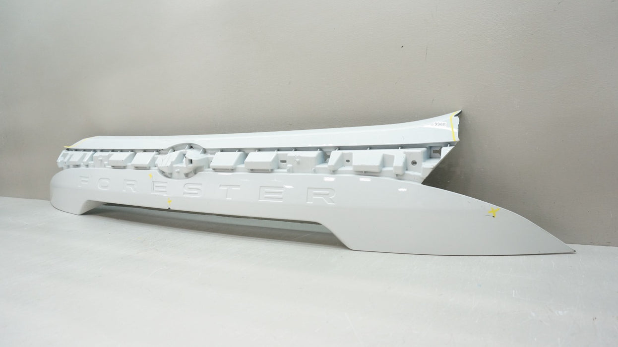2025 SUBARU FORESTER REAR LIFTGATE MOLDING TRIM GARNISH OEM