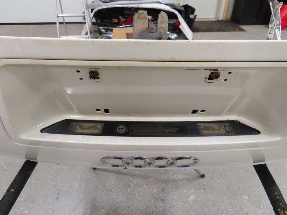 2004 2005 2006 2007 AUDI A8 L REAR TRUNK LIP SHELL OEM