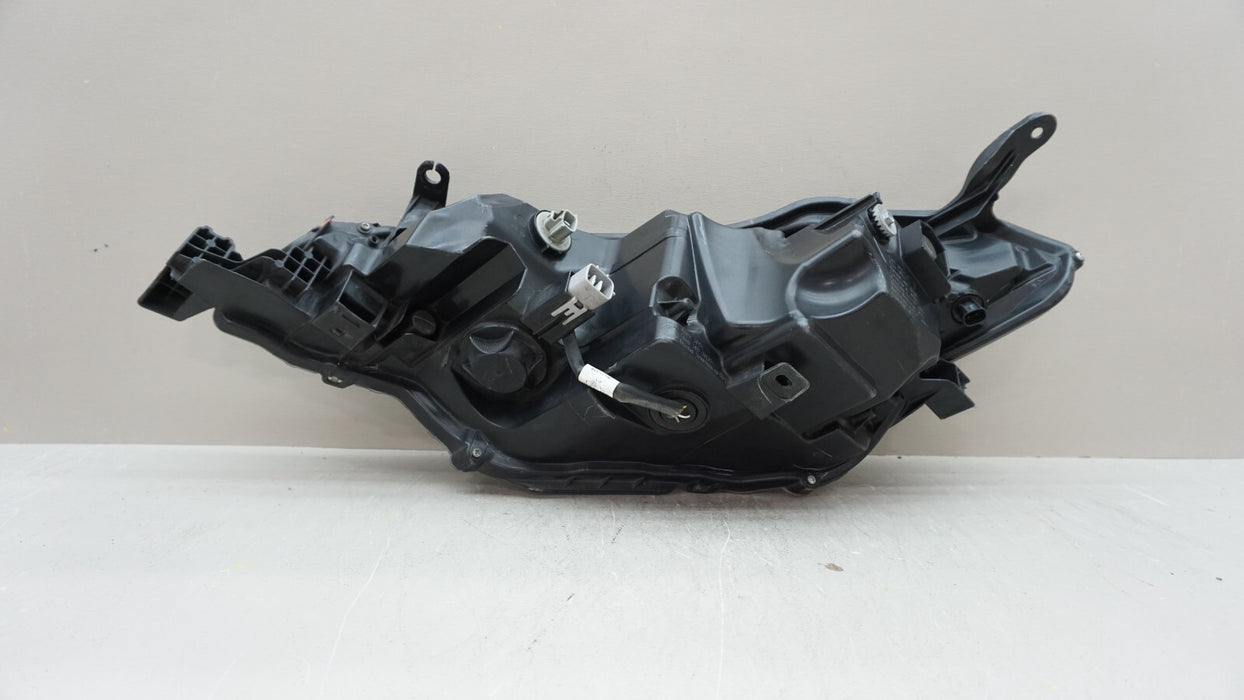 2017-2019 TOYOTA COROLLA FRONT RH RIGHT PASSENGER SIDE HEADLIGHT OEM