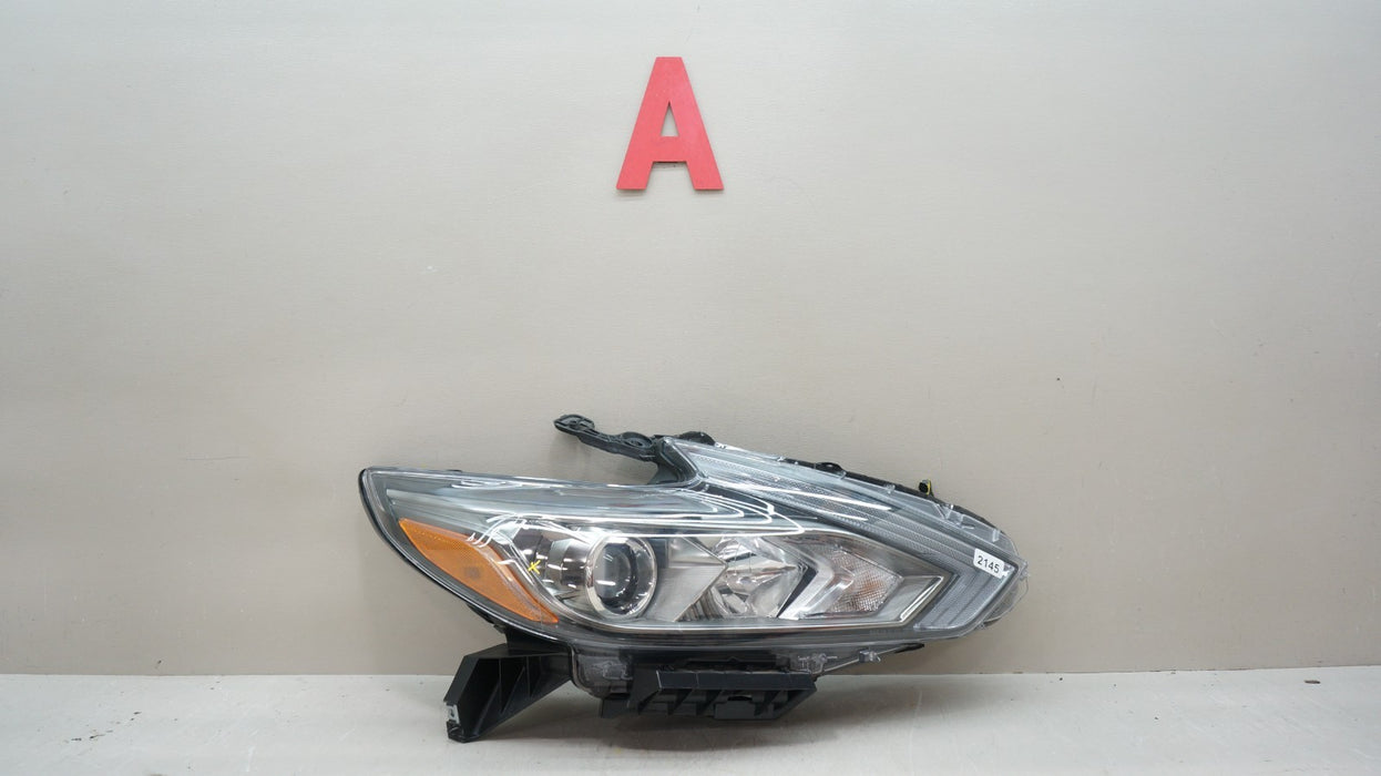 2016-2018 NISSAN ALTIMA FRONT RIGHT PASSENGER SIDE HALOGEN HEADLIGHT OEM
