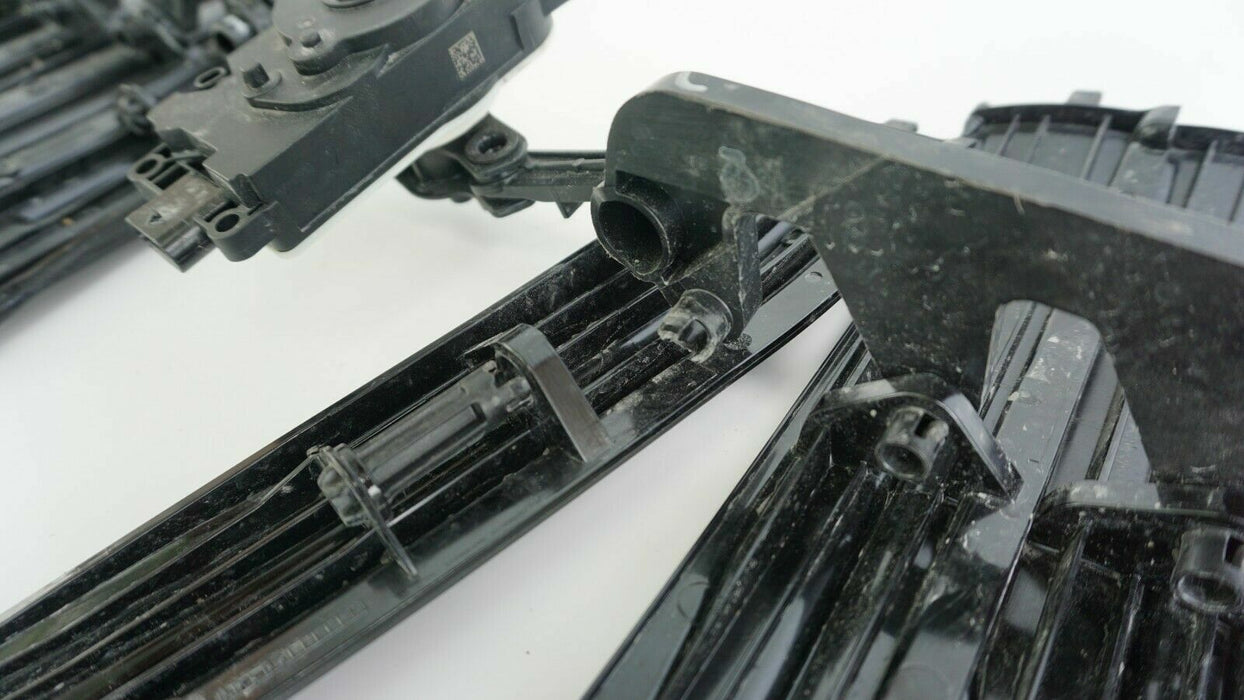 2019-2020 BMW X5 G05 FRONT CENTER BUMPER GRILL GRILLE SHUTTER 5113226775 OEM