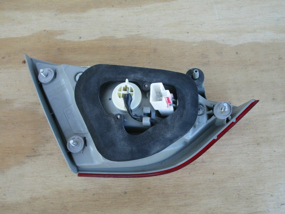 2011-2014 HYUNDAI SONATA REAR TRUNK RIGHT PASSENGER SIDE INNER TAIL LIGHT OEM