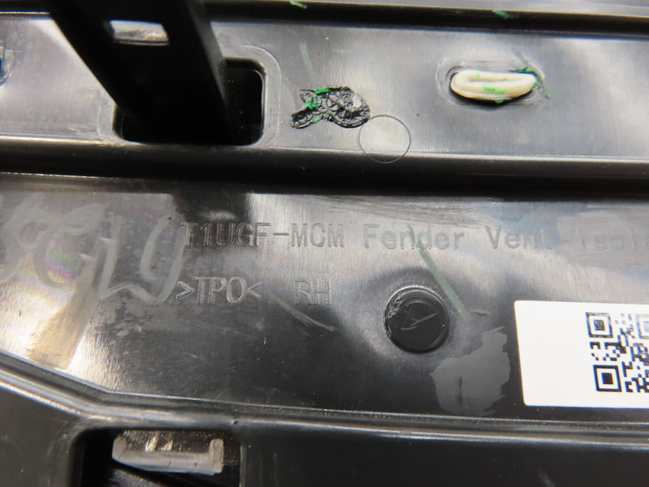 GMC FRONT RIGHT PASSENGER SIDE FENDER VENT OEM