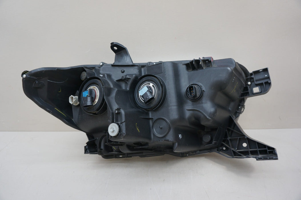 2016-2023 TOYOTA TACOMA FRONT LEFT DRIVERS SIDE HEADLIGHT HALOGEN OEM
