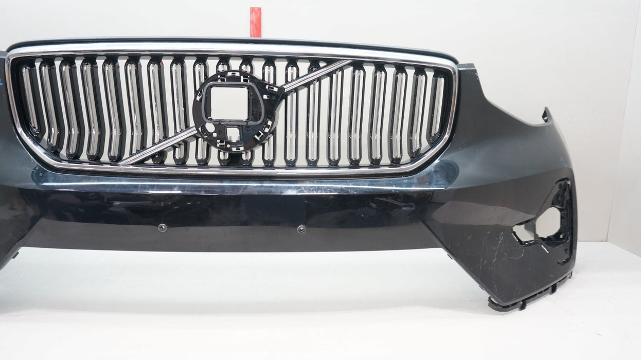 2019-2022 VOLVO XC40 FRONT BUMPER COVER PANEL WITH GRILLE OEM 31690933