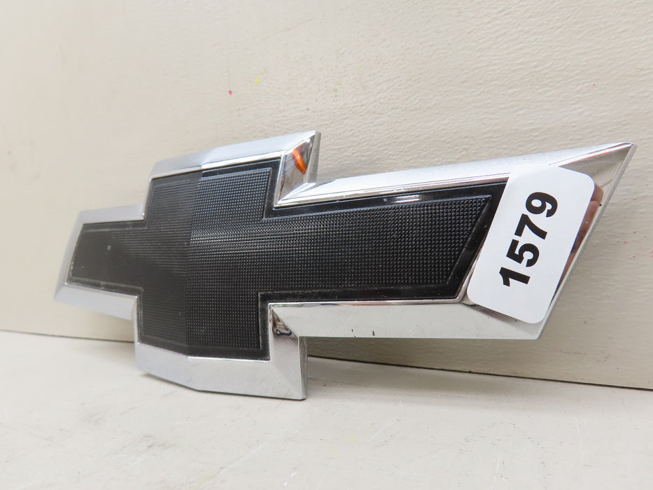 GM GENUINE EMBLEM 84046096
