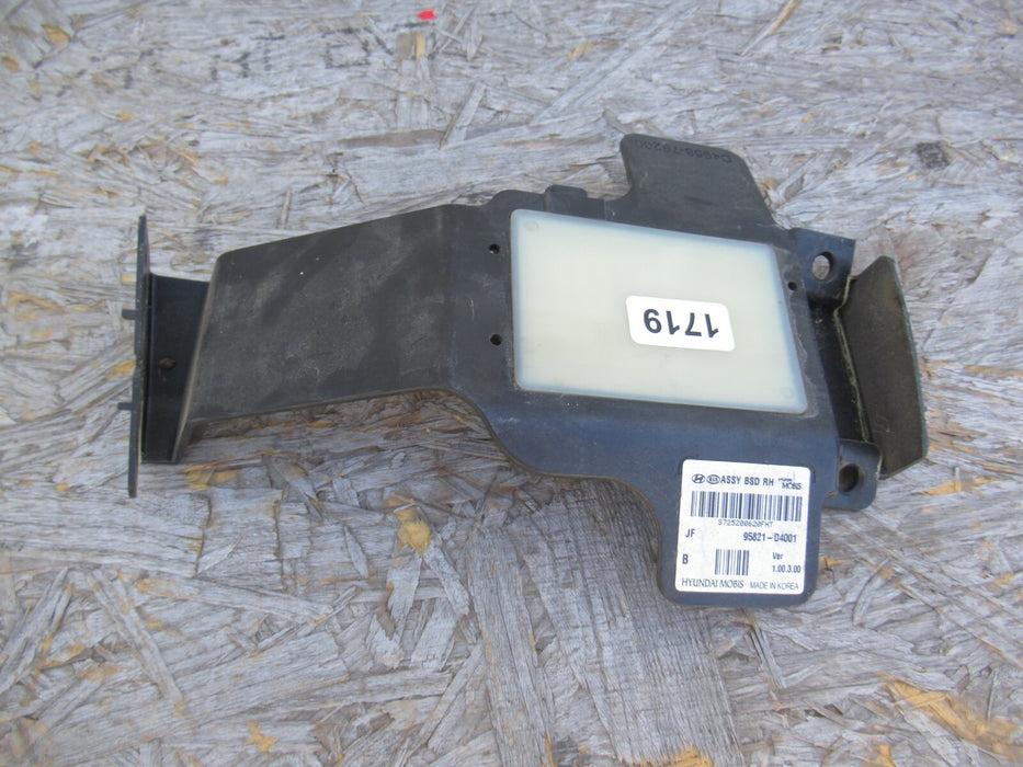 2016-2018 KIA OPTIMA REAR RIGHT PASSENGER SIDE BLIND SPORT MONITOR SENSOR OEM