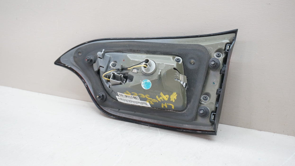 2014-2018 JEEP CHEROKEE REAR LEFT DRIVERS SIDE INNER TAIL LIGHT OEM