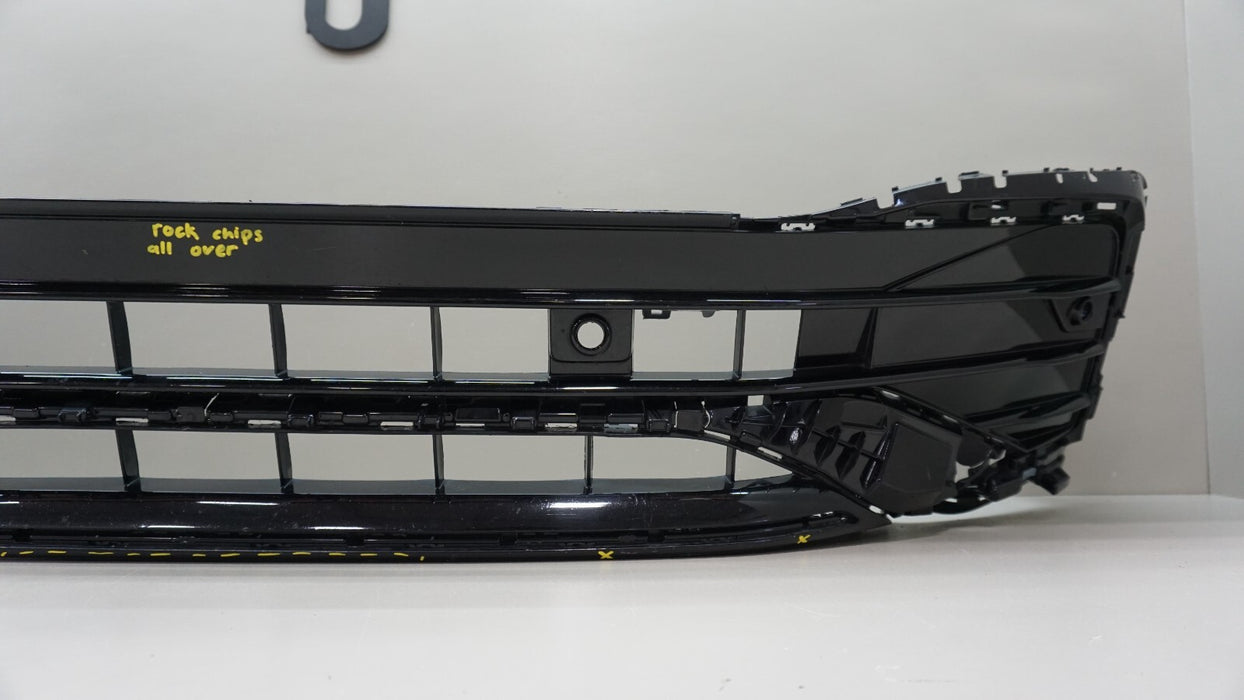 2022-2023 VOLKSWAGEN TIGUAN R LINE FRONT LOWER BUMPER GRILLE OEM 5NN853677L