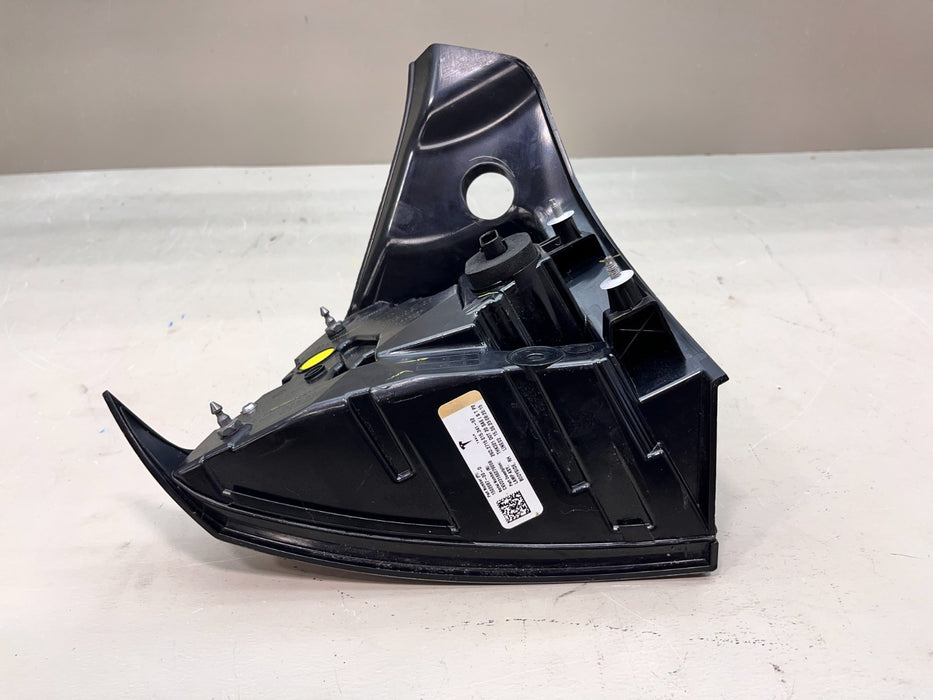 2020-2024 TESLA MODEL Y RH RIGHT OUTER TAIL LIGHT OEM 1502087-00-D