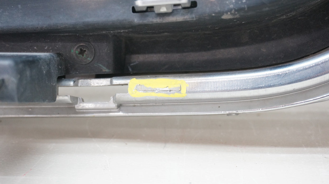 2018-2020 GMC YUKON FRONT RADIATOR GRILLE GRILL 84316391 OEM