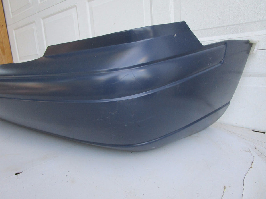 01 02 03 04 FORD FOCUS SEDAN REAR BUMPER COVER OEM