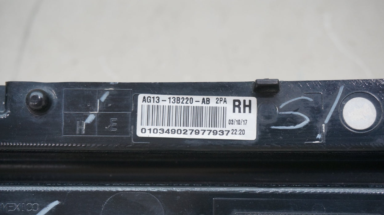 2010-2019 FORD TAURUS FRONT RIGHT SIDE TURN SIGNAL LIGHT OEM AG13-13B220-A