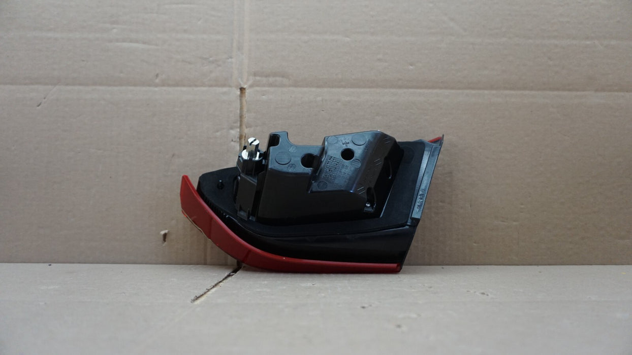2014-2021 MASERATI QUATTROPORTE REAR LEFT DRIVER INNER TAIL LIGHT LIGHT LAMP OEM