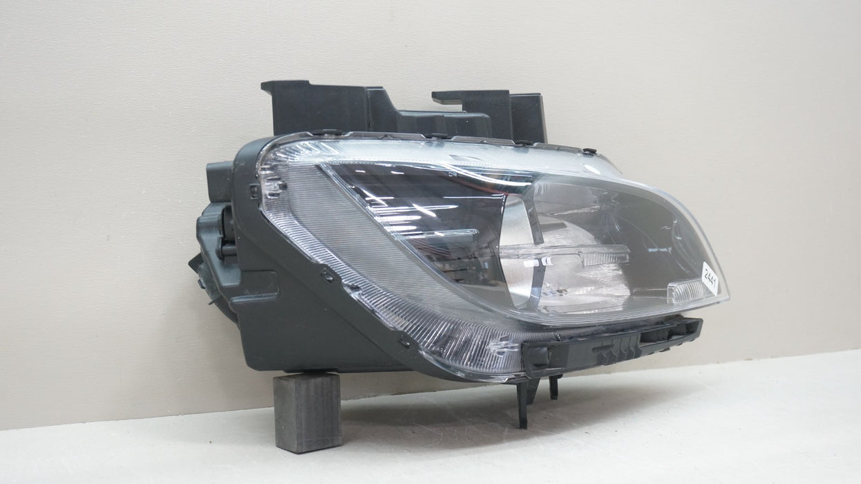 2022-2023 HYUNDAI KONA FRONT RIGHT SIDE HALOGEN HEADLIGHT OEM 92102J9520