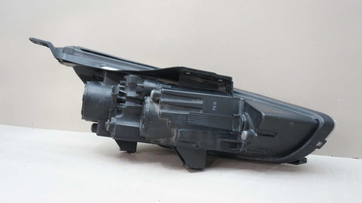 2018-2020 HYUNDAI ELANTRA GT FRONT LEFT SIDE HALOGEN HEADLIGHT OEM 92101-G30