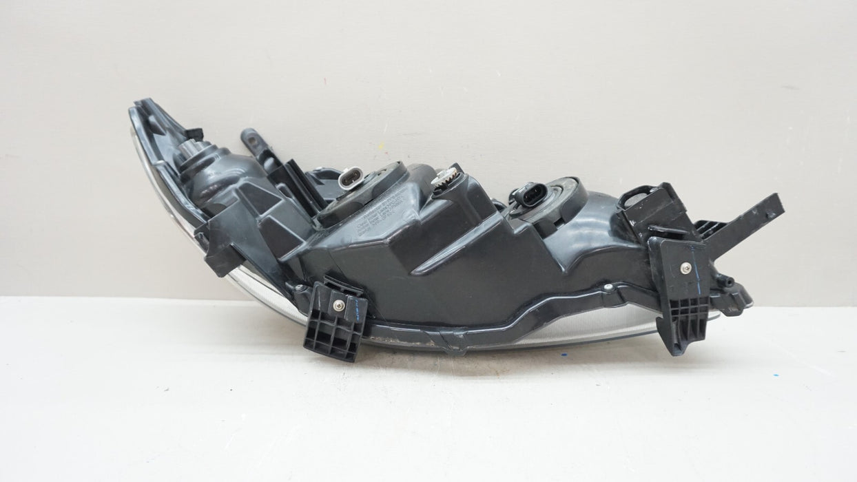 2009-2011 TOYOTA COROLLA FRONT LEFT DRIVERS SIDE HEADLIGHT HALOGEN OEM