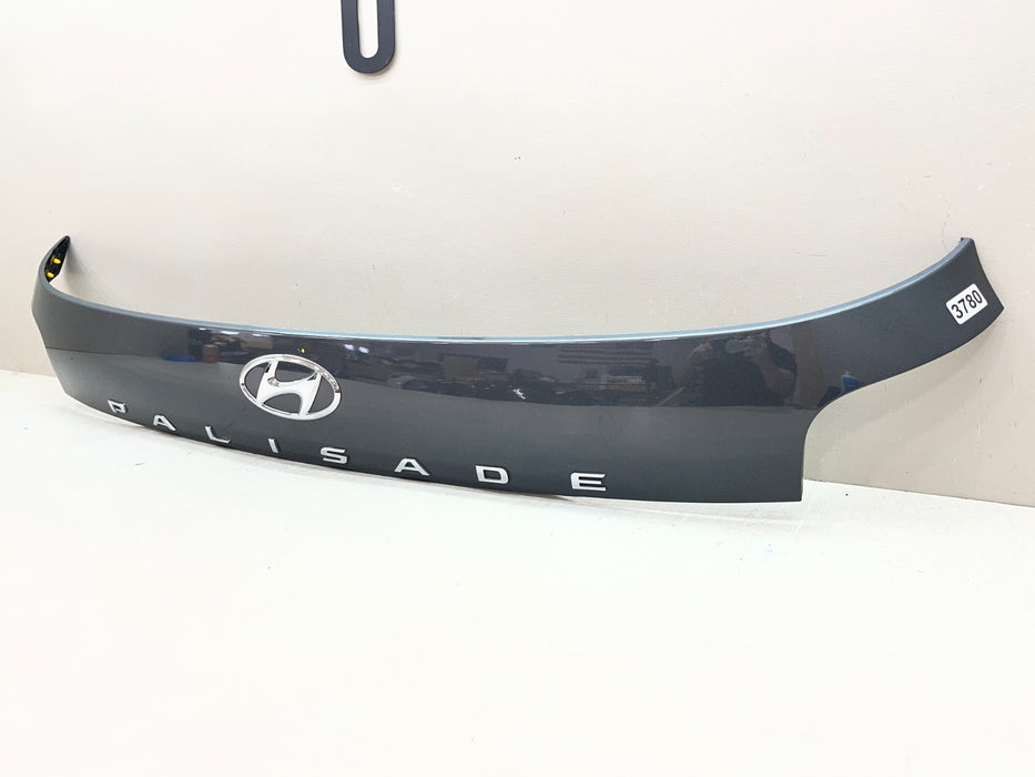 2020-2022 HYUNDAI PALISADE REAR LIFTGATE FINISH PANEL MOLDING 87311-S8000 OEM