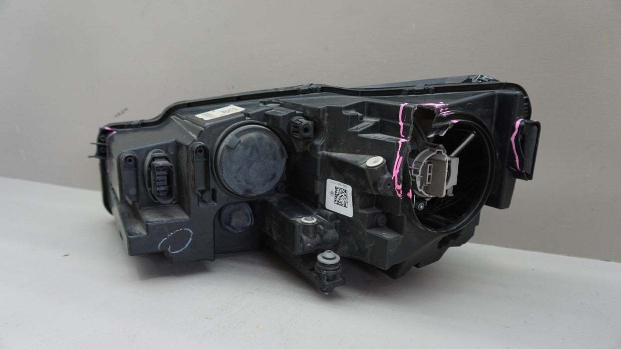 2016-2019 VOLKSWAGEN PASSAT FRONT RIGHT HEADLIGHT LAMP HALOGEN OEM 561941006E