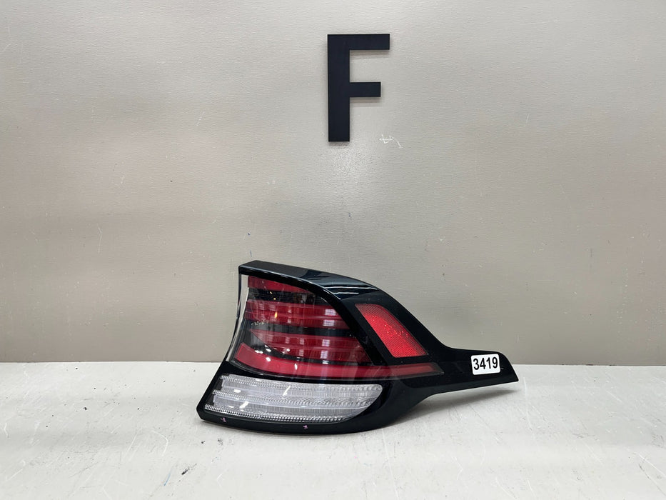 2023-2025 KIA SPORTAGE RH RIGHT PASSENGER OUTER TAIL LIGHT LAMP OEM 92402-DW000