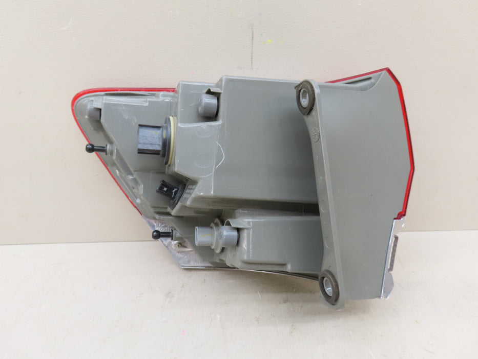 2014-2019 JEEP GRAND CHEROKEE RIGHT TAILLIGHT LAMP OEM P68110016AD