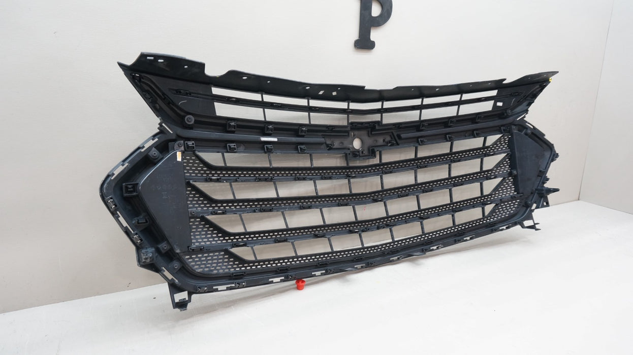 2018-2020 CHEVROLET TRAVERSE FRONT UPPER RADIATOR GRILLE GRILL OEM 23376131