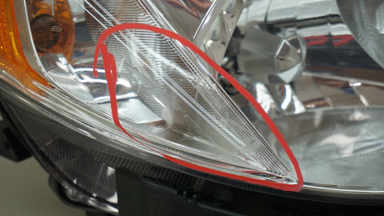 2009-2013 SUBARU FORESTER FRONT RIGHT PASSENGER SIDE HEADLIGHT OEM
