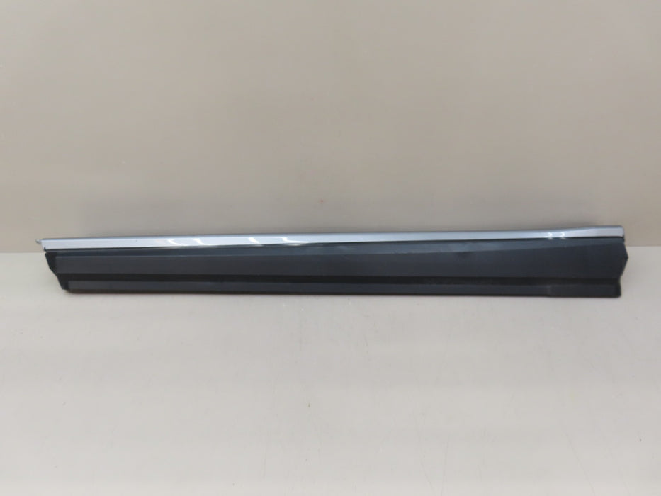 2014-2019 TOYOTA HIGHLANDER FRONT RIGHT LOWER DOOR MOLDING OEM 75071-0E081