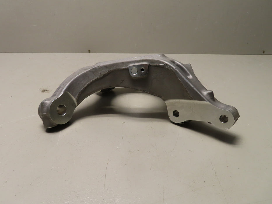 2013-2016 CHEVY MALIBU FRONT LEFT SIDE STEERING KNUCKLE P# 13243519 OEM