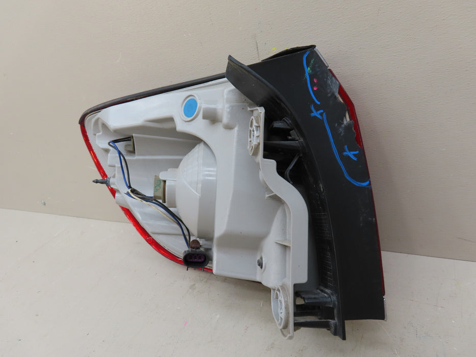 2008 - 2012 BUICK ENCLAVE RIGHT PASSENGER SIDE  TAIL LIGHT OEM