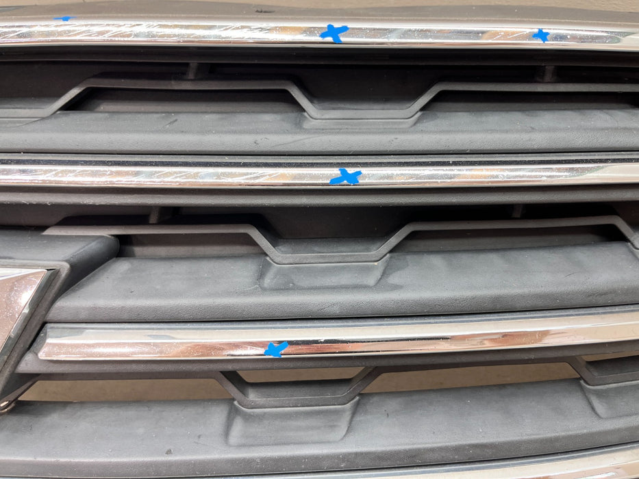 2013-2017 CHEVROLET TRAVERSE FRONT UPPER GRILLE 20988633 OEM