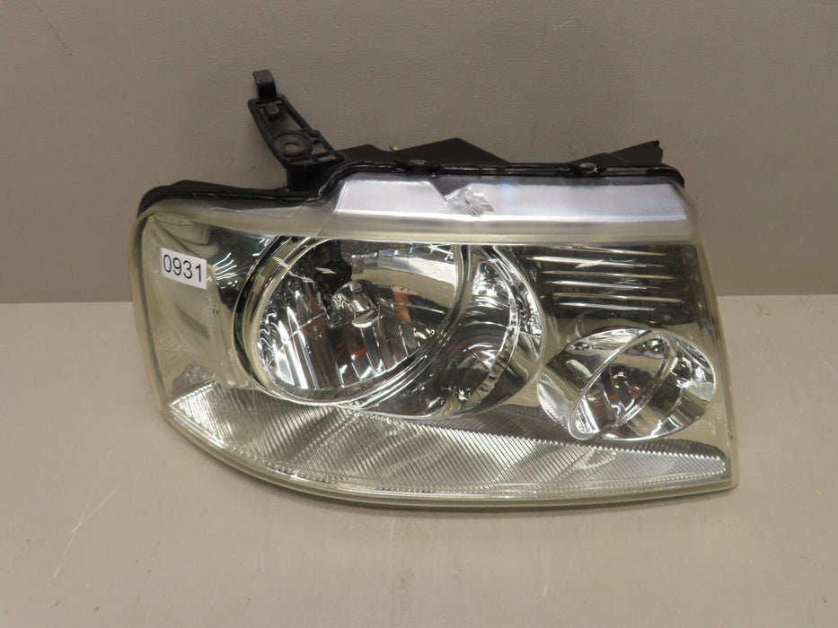 2004-2008 FORD F150 FRONT RIGHT PASSENGER SIDE HEADLIGHT HALOGEN
