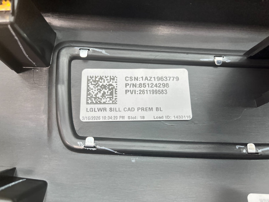 2020-2025 CADILLAC ESCALADE REAR LOWER LIFTGATE SILL TRIM OEM 85124298