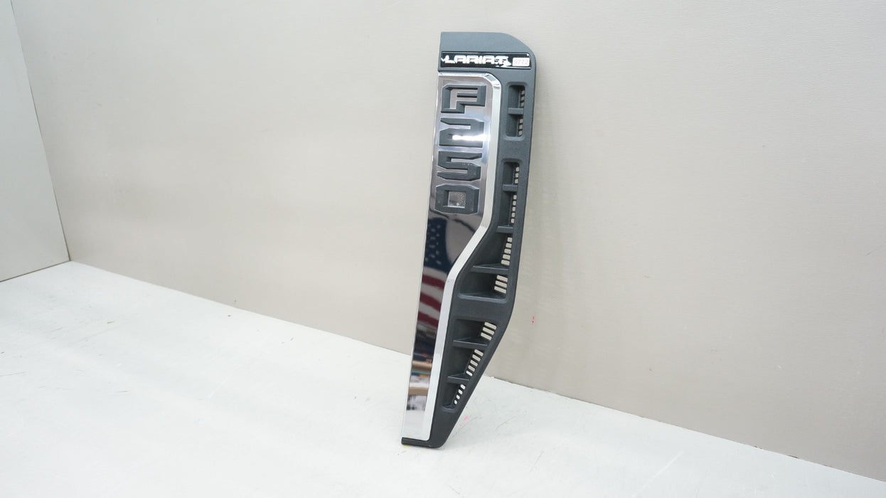 2023-2025 FORD 250 LARIAT RIGHT SIDE FENDER VENT EMBLEM OEM PC3B-P000A72