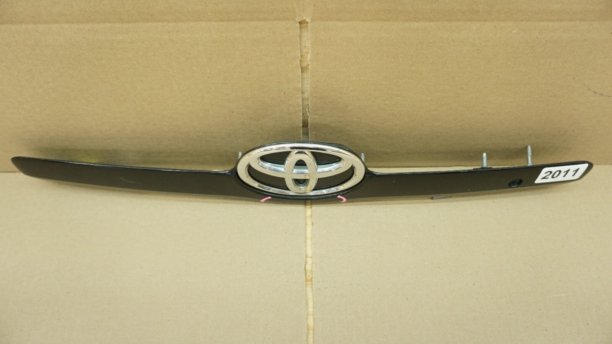 2007-2009 TOYOTA CAMRY GARNISH TAILGATE TRIM MOLDING OEM 76801-06120 07 08 09
