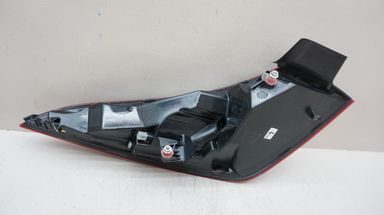2020-2023 MERCEDES-BENZ CLA250 RH RIGHT PASSENGER LED TAIL LIGHT OEM