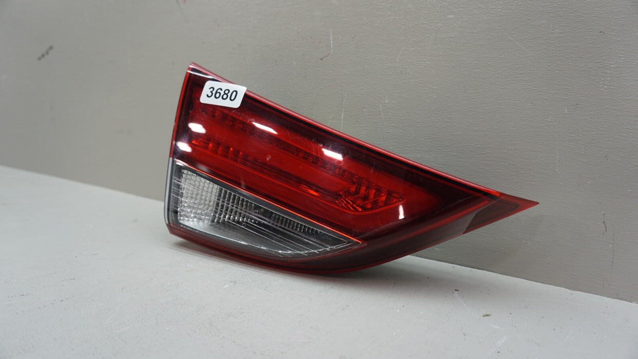 2014-2016 HYUNDAI ELANTRA REAR LEFT SIDE INNER TAIL LIGHT LAMP OEM 92403-3Y5