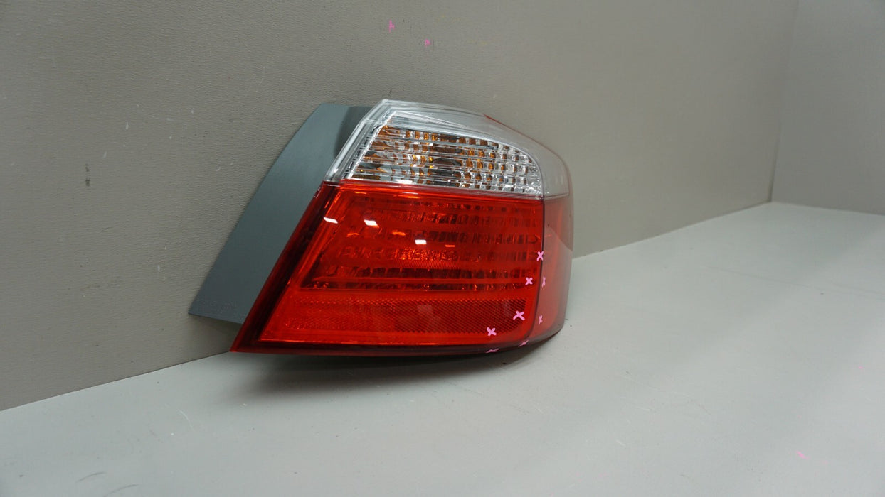 2013-2015 HONDA ACCORD REAR RIGHT PASSENGER SIDE TAIL LIGHT OEM 13 14 15